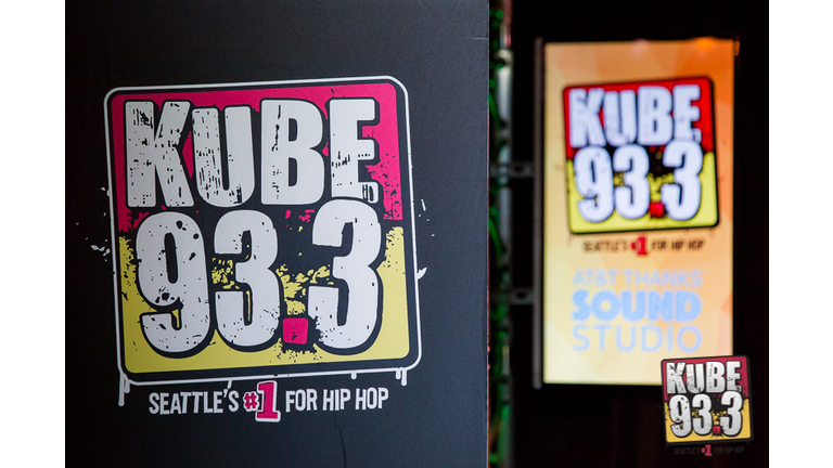 Travis Thompson in the AT&T Thanks Sound Studio at KUBE 93.3