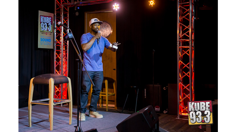 Travis Thompson in the AT&T Thanks Sound Studio at KUBE 93.3