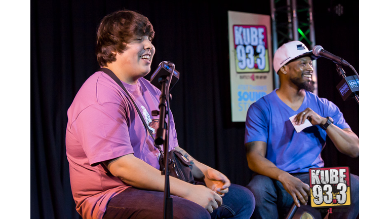 Travis Thompson in the AT&T Thanks Sound Studio at KUBE 93.3