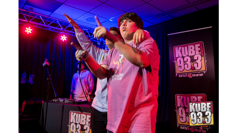 Travis Thompson in the AT&T Thanks Sound Studio at KUBE 93.3
