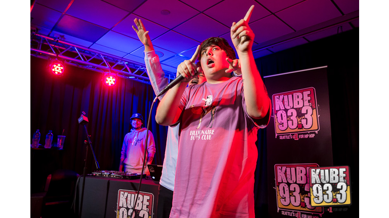 Travis Thompson in the AT&T Thanks Sound Studio at KUBE 93.3