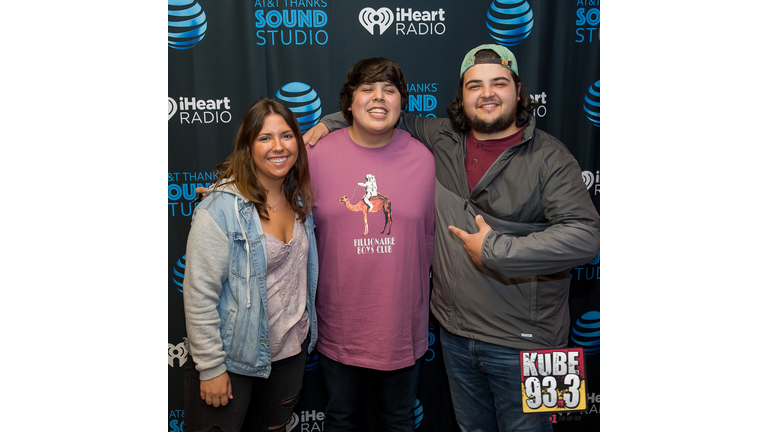 Meet and Greet Photos with Travis Thompson in the AT&T Thanks Sound Studio at KUBE 93.3.