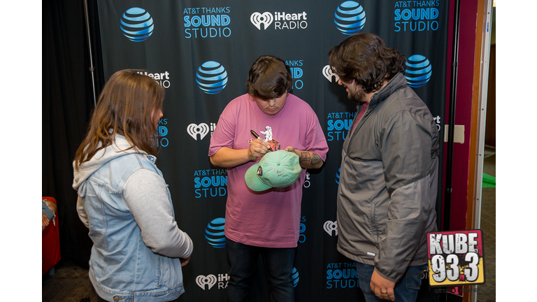 Meet and Greet Photos with Travis Thompson in the AT&T Thanks Sound Studio at KUBE 93.3.