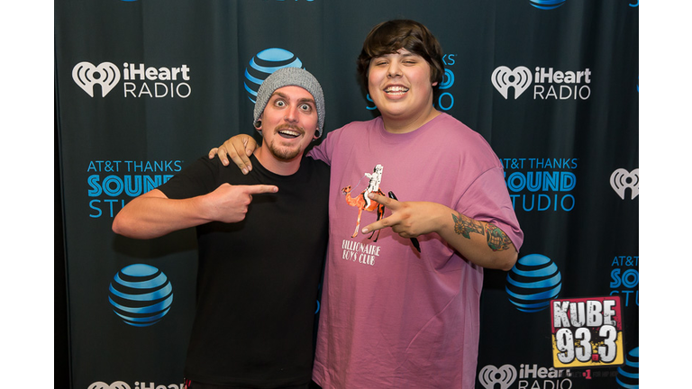 Meet and Greet Photos with Travis Thompson in the AT&T Thanks Sound Studio at KUBE 93.3.
