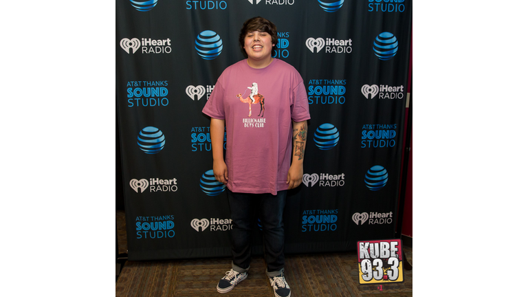 Meet and Greet Photos with Travis Thompson in the AT&T Thanks Sound Studio at KUBE 93.3.
