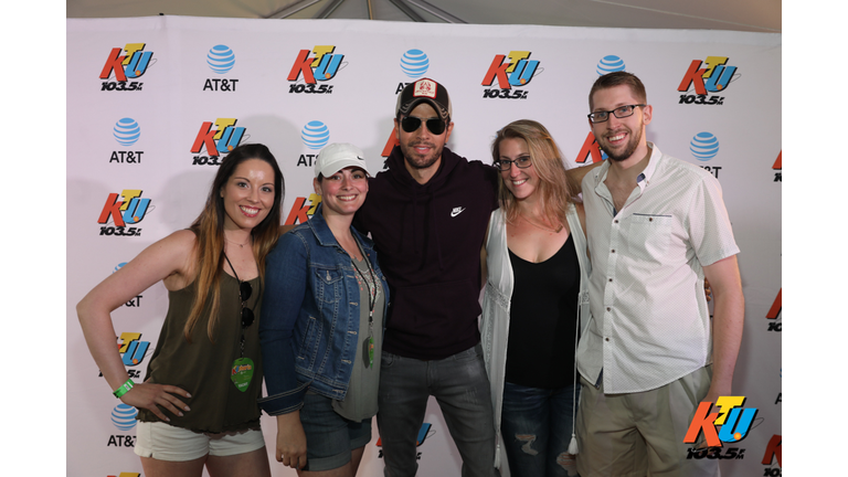 PHOTOS: Enrique Iglesias Meets Fans Backstage at KTUphoria