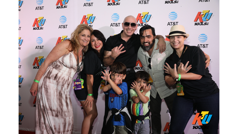 PHOTOS: Pitbull Meets Fans Backstage at KTUphoria