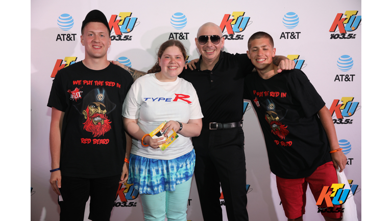 PHOTOS: Pitbull Meets Fans Backstage at KTUphoria