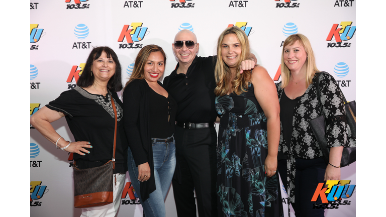 PHOTOS: Pitbull Meets Fans Backstage at KTUphoria