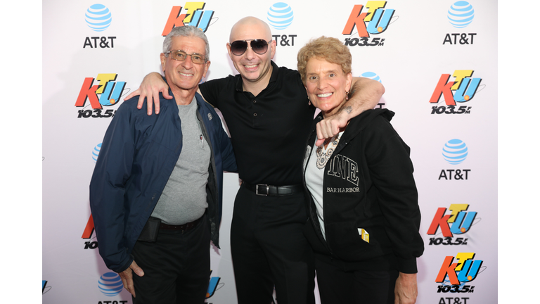 PHOTOS: Pitbull Meets Fans Backstage at KTUphoria