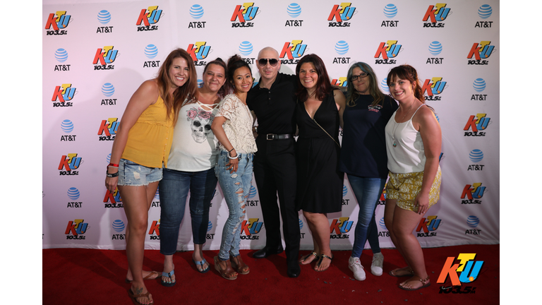 PHOTOS: Pitbull Meets Fans Backstage at KTUphoria