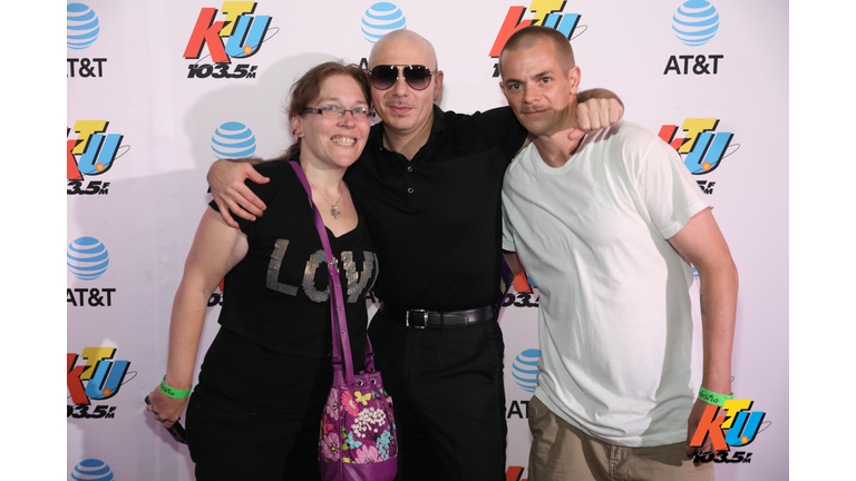 PHOTOS: Pitbull Meets Fans Backstage at KTUphoria