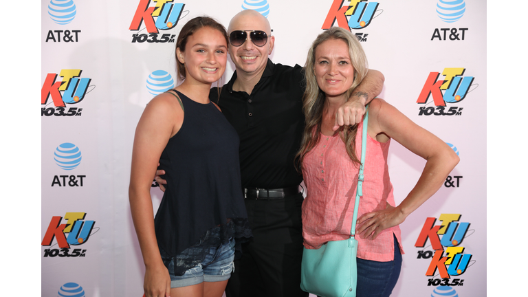 PHOTOS: Pitbull Meets Fans Backstage at KTUphoria