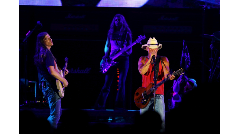 Kenny Chesney at Mapfre Stadium