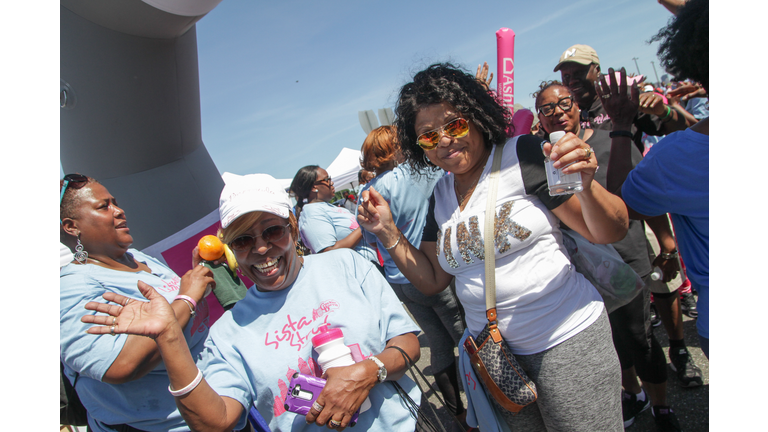 2018 Cracker Barrel Sista Strut Philadelphia Finish Line Pics - Part Three