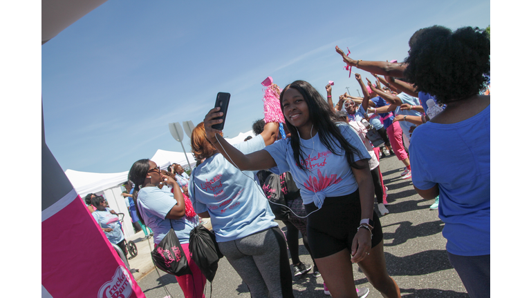 2018 Cracker Barrel Sista Strut Philadelphia Finish Line Pics - Part Three