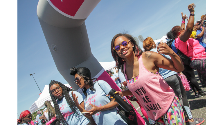 2018 Cracker Barrel Sista Strut Philadelphia Finish Line Pics - Part Three