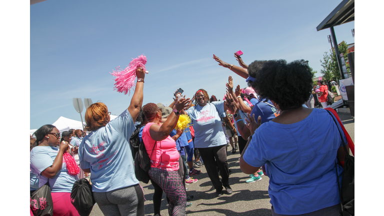 2018 Cracker Barrel Sista Strut Philadelphia Finish Line Pics - Part Three