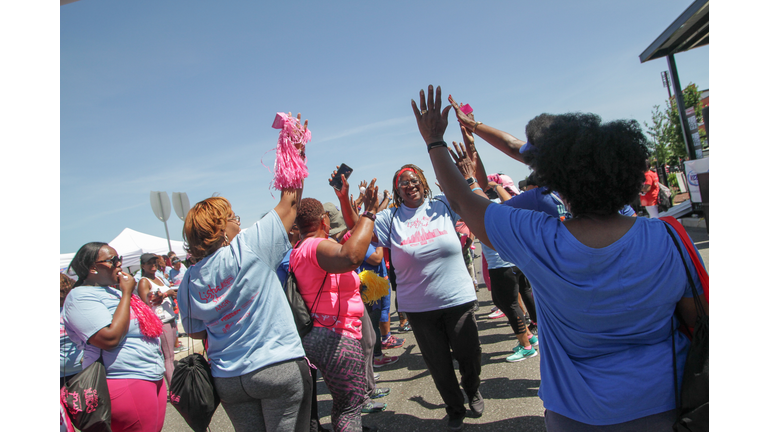 2018 Cracker Barrel Sista Strut Philadelphia Finish Line Pics - Part Three