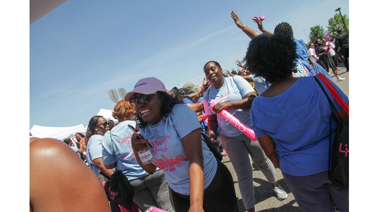 2018 Cracker Barrel Sista Strut Philadelphia Finish Line Pics - Part Three