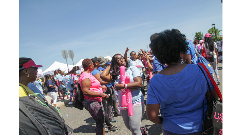 2018 Cracker Barrel Sista Strut Philadelphia Finish Line Pics - Part Three