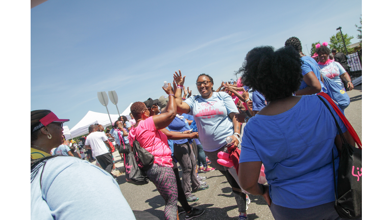 2018 Cracker Barrel Sista Strut Philadelphia Finish Line Pics - Part Three