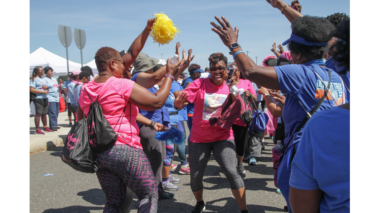 2018 Cracker Barrel Sista Strut Philadelphia Finish Line Pics - Part Three