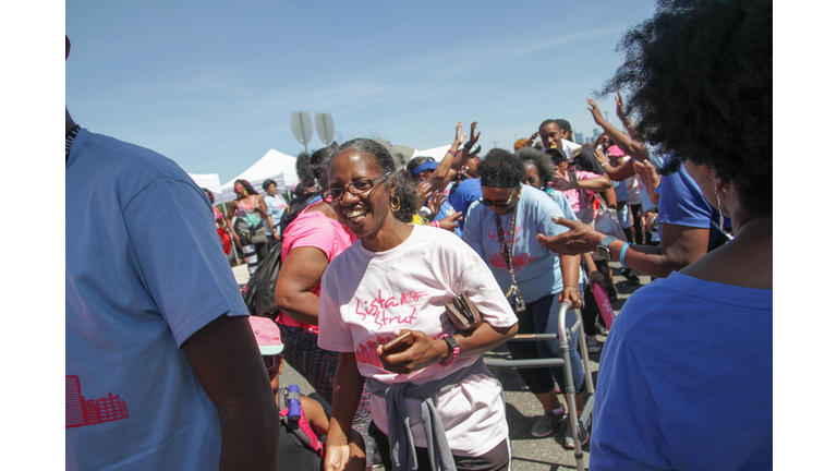 2018 Cracker Barrel Sista Strut Philadelphia Finish Line Pics - Part Three