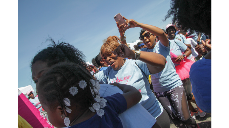 2018 Cracker Barrel Sista Strut Philadelphia Finish Line Pics - Part Three