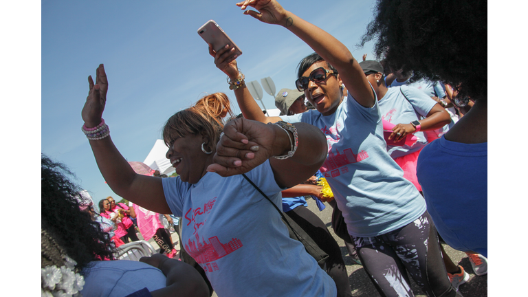 2018 Cracker Barrel Sista Strut Philadelphia Finish Line Pics - Part Three