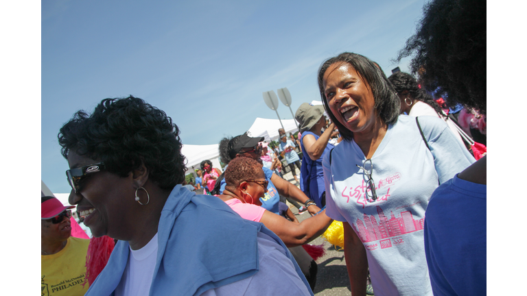 2018 Cracker Barrel Sista Strut Philadelphia Finish Line Pics - Part Three