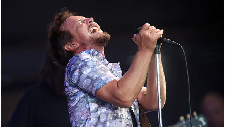 Pearl Jam Cancels Show After Eddie Vedder Loses Voice
