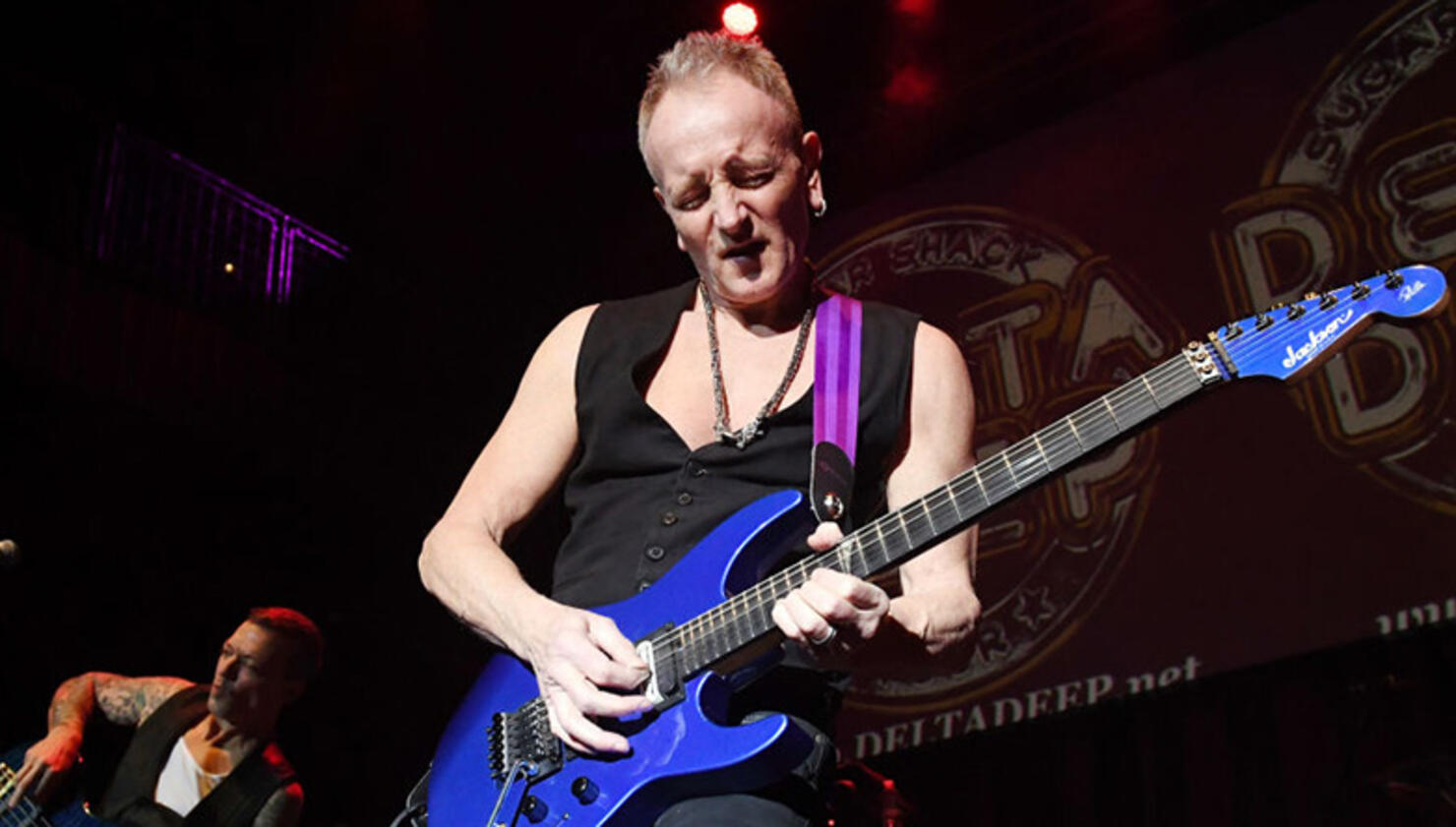 Phil Collen Describes Gross Hand Injury That Threatened a Tour