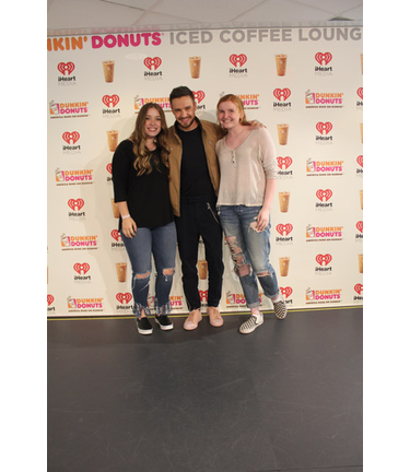 Liam Payne Meets Fans in our #DDICL