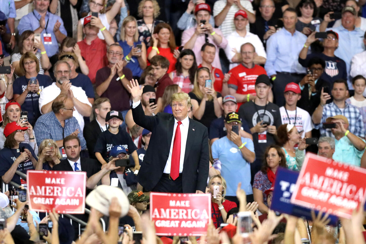 Trump holds MAGA rally amid immigration uproar