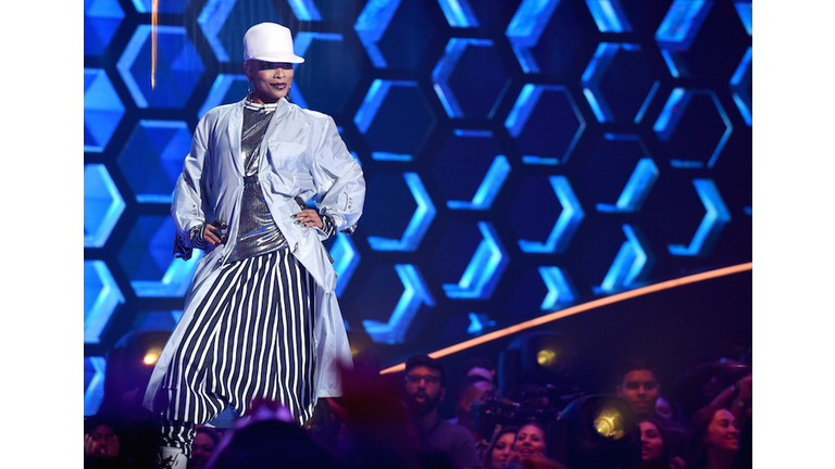 Sheraya J performs on 'The Four'