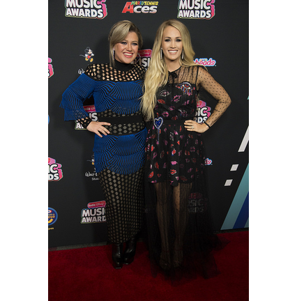 Kelly Clarkson and Carrie Underwood