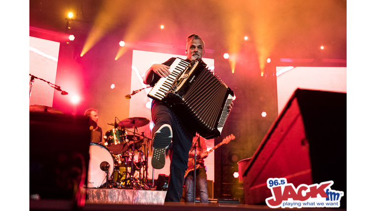 Counting Crows at White River Amphitheatre with Live