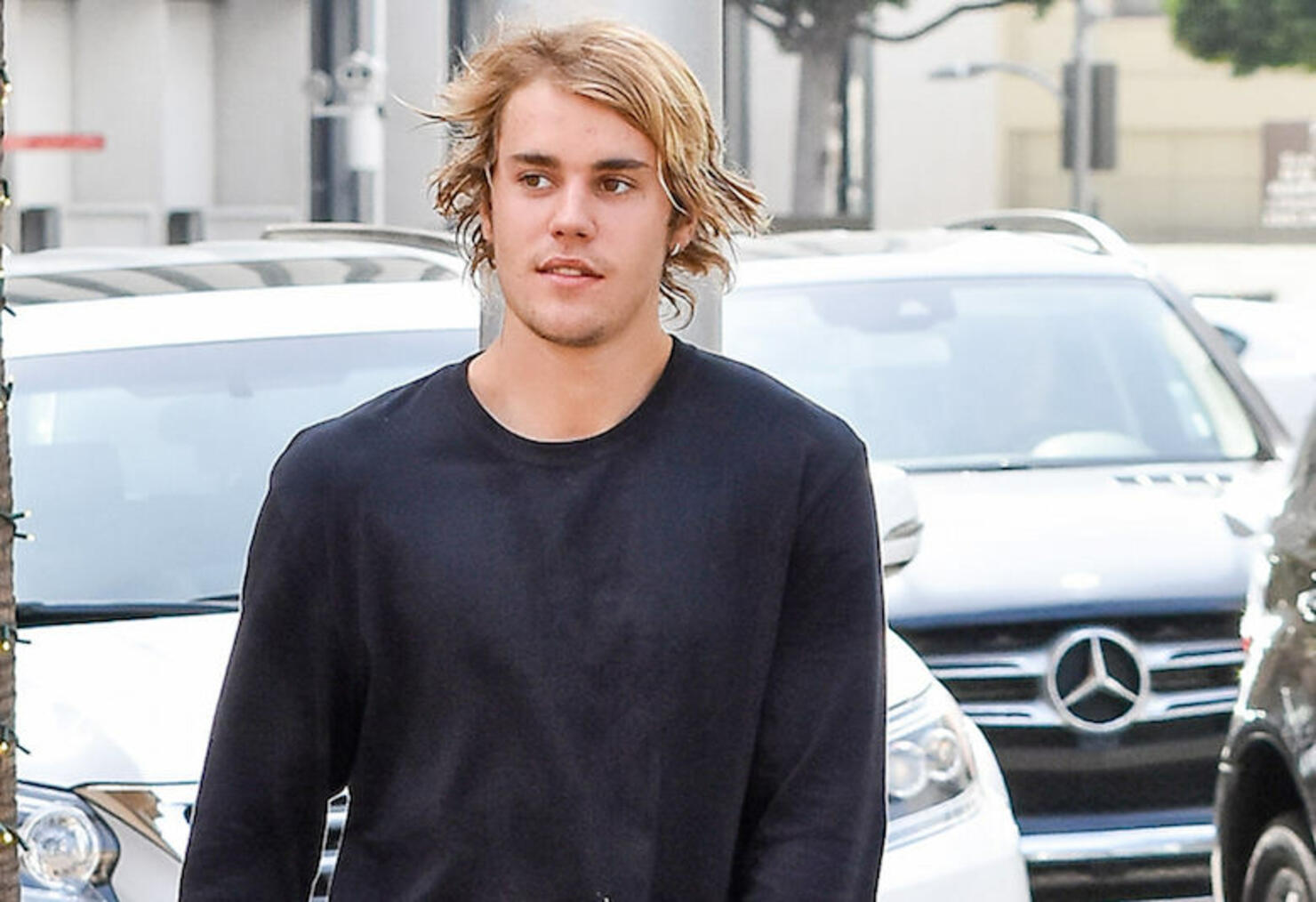 Justin Bieber's Mercedes-Benz Breaks Down, See Car Company's Epic ...