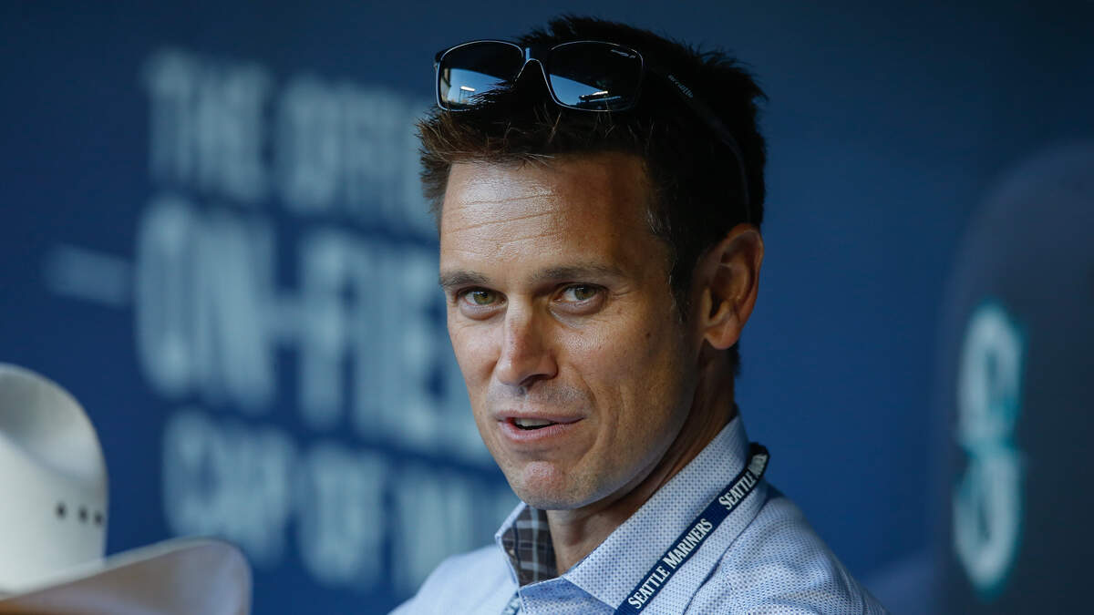 Mariners general manager Jerry Dipoto plans to extend the contract of  manager Scott Servais