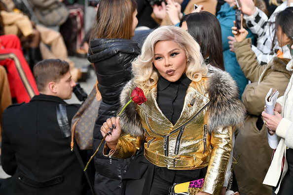 After being apart for five years Lil Kim and Mr. Papers are together again.  To celebrate their reunion the Queen Bee may be letting fans in on their relationship via OnlyFans. 