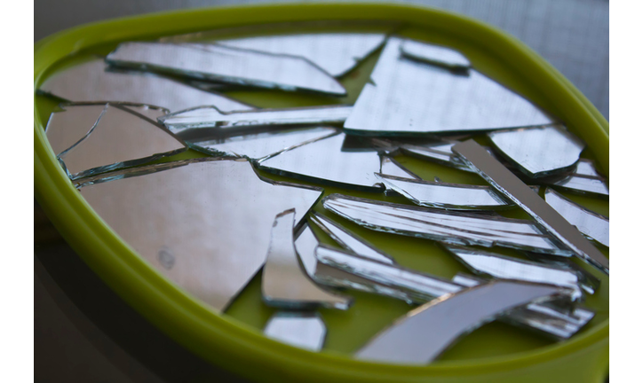 Broken mirror - GettyImages-860877528
