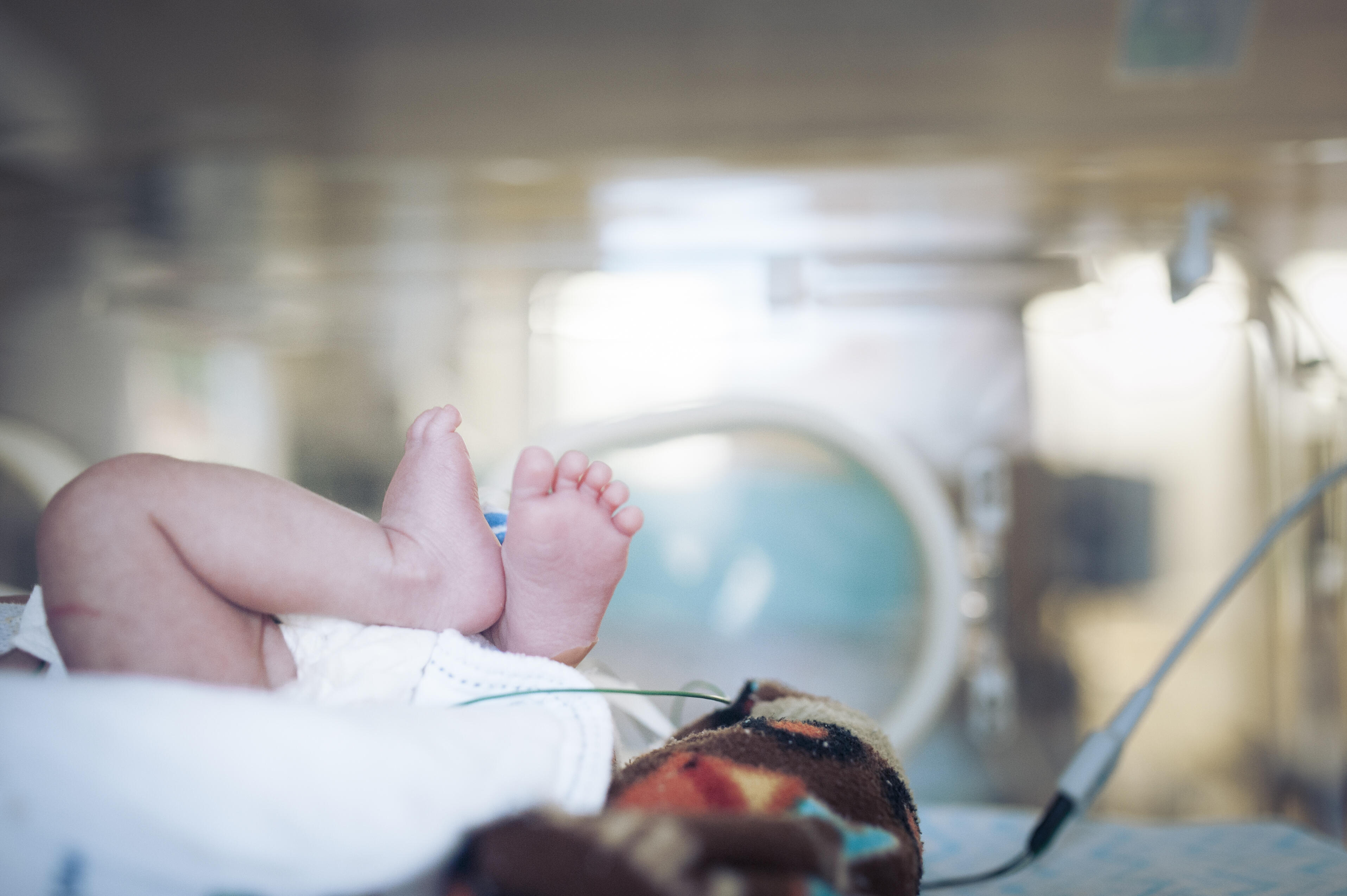 Lunchbox From The Bobby Bones Show Shares Size, Time In NICU For Latest Baby Box Update | Bobby