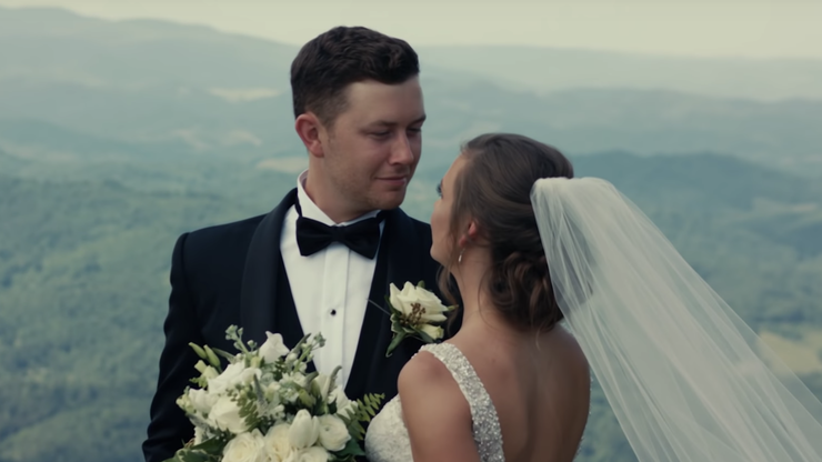 Scotty McCreery and His Wife Celebrate 1 Year of Marriage | FM 100 KTEX