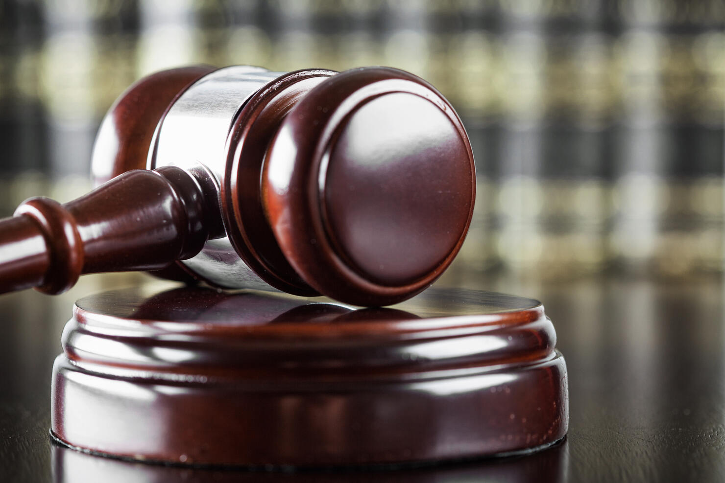 Gavel Getty RF