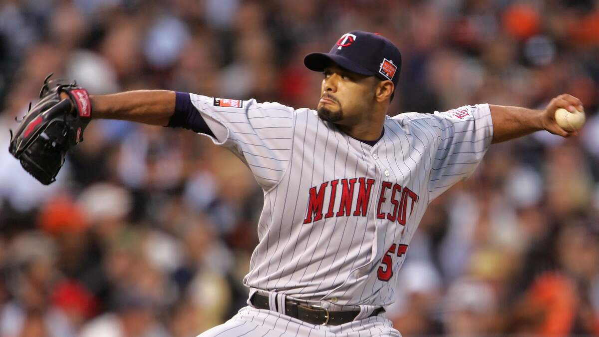 Johan Santana gets inducted into Twin HOF 