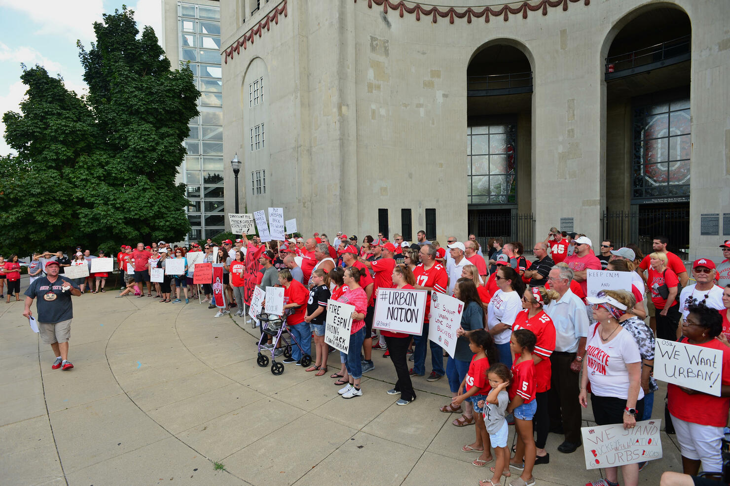 The fans who rallied in support of Urban Meyer want one thing from him -- wins