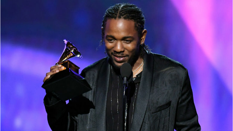 Kendrick-lamar-first-rapper-since-eminem-have-album-chart-300-weeks 