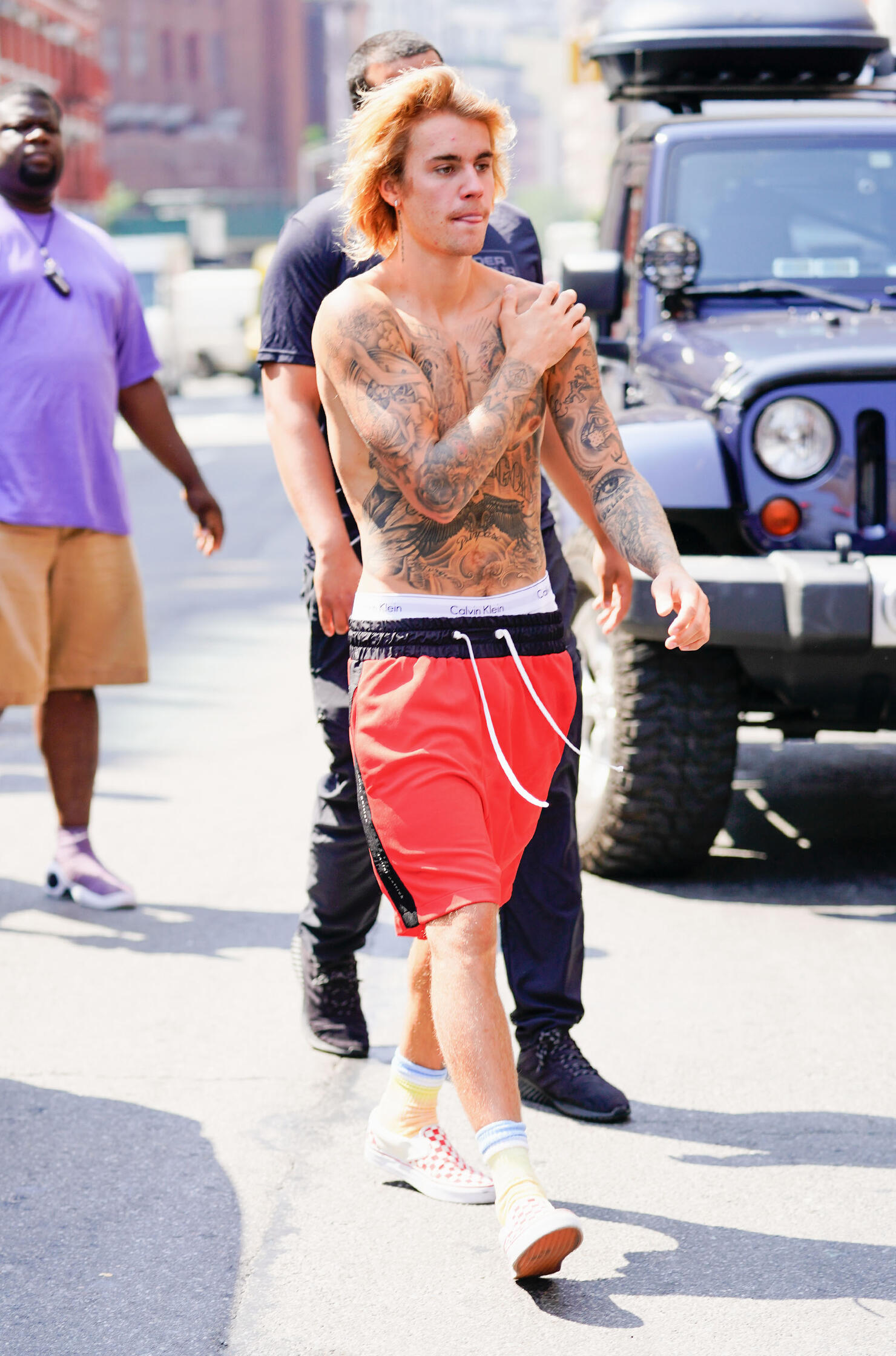 Justin Bieber Goes Shirtless For Stroll In New York City See The