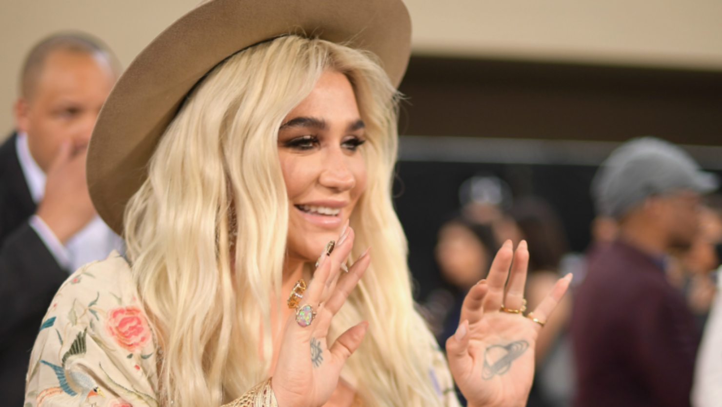 Kesha Happily Agrees To Officiate Same Sex Couples Wedding Iheart